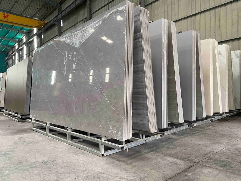 Large format kitchen tops Large format kitchen tops